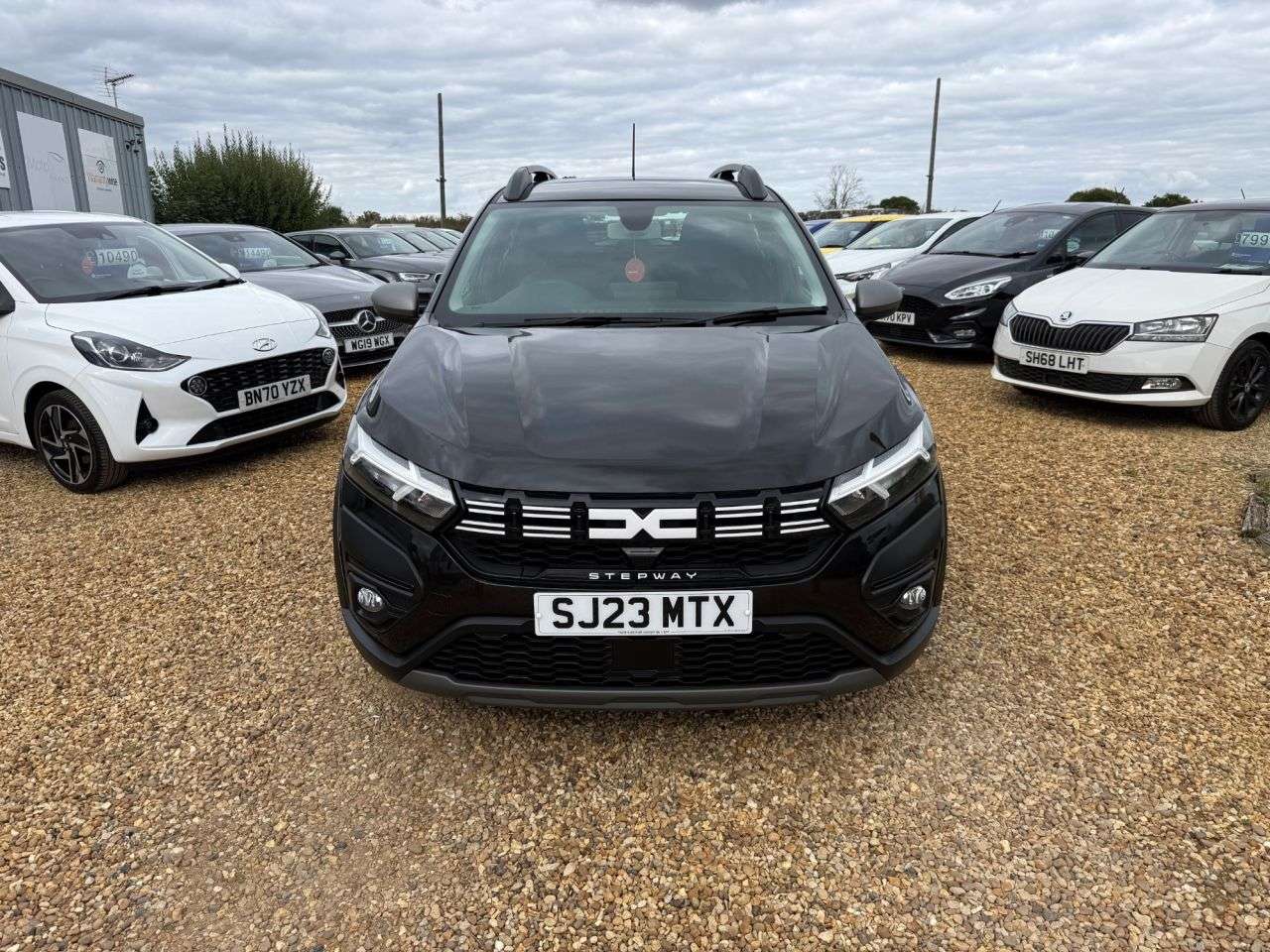A 2023 DACIA SANDERO STEPWAY 1.0 TCe Expression Hatchback 5dr Petrol Manual Euro 6 (s/s) (90 ps) A 2023 DACIA SANDERO STEPWAY 1.0 TCe Expression Hatchback 5dr Petrol Manual Euro 6 (s/s) (90 ps)