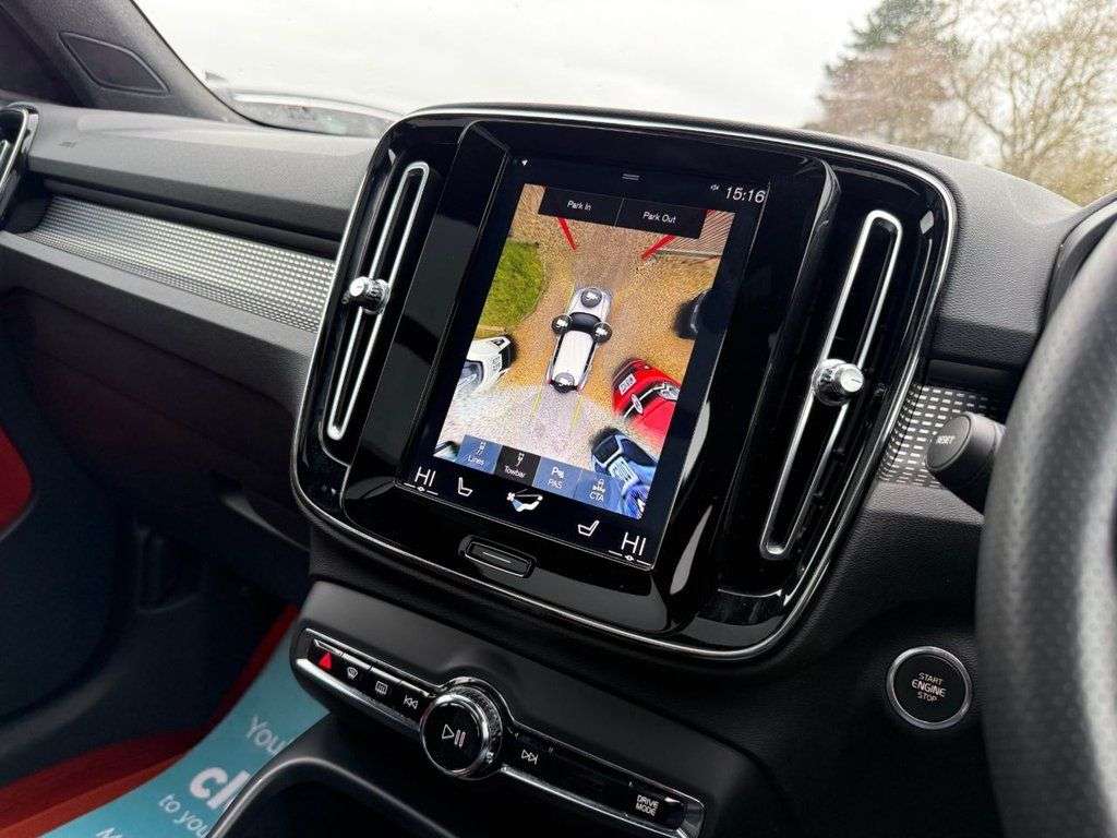 2018 VOLVO XC40 2018 VOLVO XC40