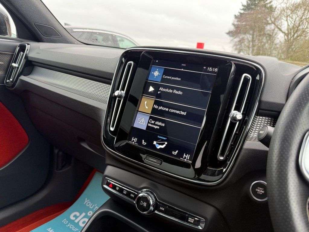 2018 VOLVO XC40 2018 VOLVO XC40