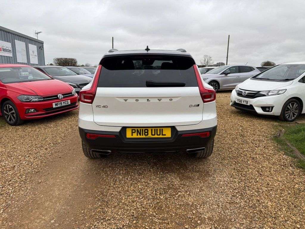 2018 VOLVO XC40 2018 VOLVO XC40
