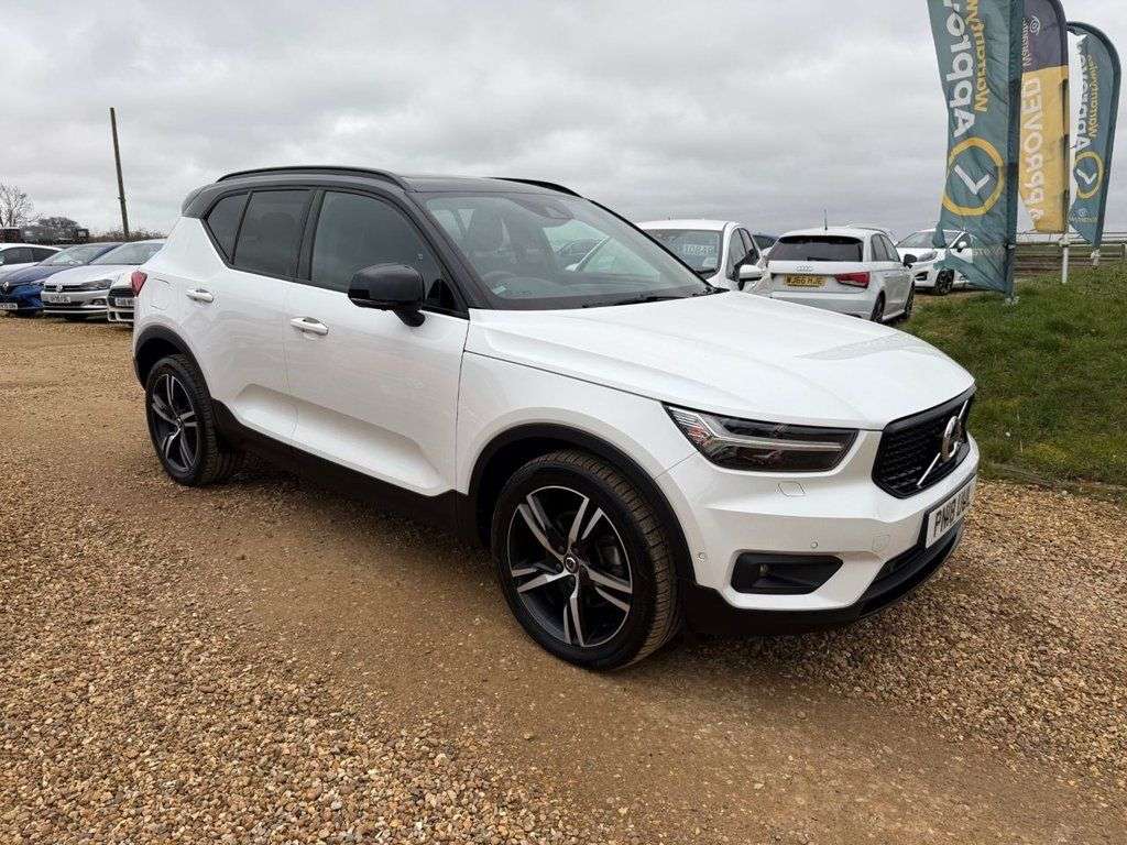 2018 VOLVO XC40 2018 VOLVO XC40