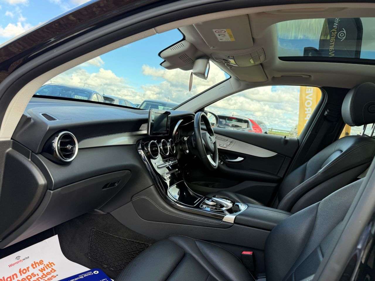 A 2016 MERCEDES-BENZ GLC 2.1 GLC220d Sport (Premium) SUV 5dr Diesel G-Tronic 4MATIC Euro 6 (s/s) (17 A 2016 MERCEDES-BENZ GLC 2.1 GLC220d Sport (Premium) SUV 5dr Diesel G-Tronic 4MATIC Euro 6 (s/s) (17
