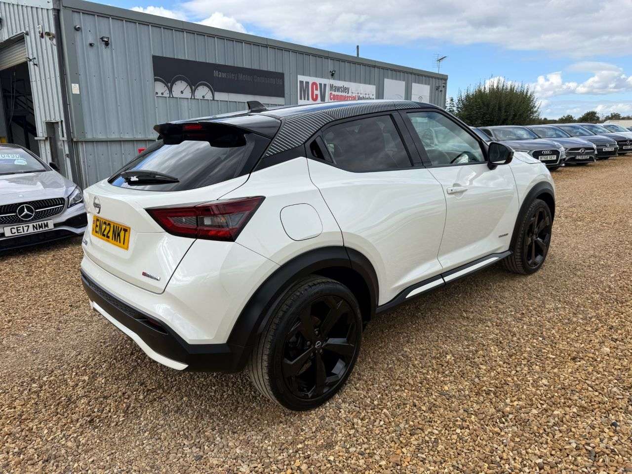 A 2022 NISSAN JUKE 1.6 Premiere Edition SUV 5dr Petrol Hybrid Auto Euro 6 (143 ps) A 2022 NISSAN JUKE 1.6 Premiere Edition SUV 5dr Petrol Hybrid Auto Euro 6 (143 ps)