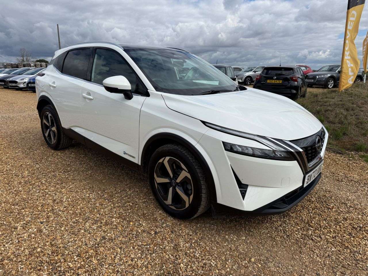 A 2023 NISSAN QASHQAI 1.5 h e-POWER N-Connecta SUV 5dr Petrol Hybrid Auto Euro 6 (s/s) (190 ps) A 2023 NISSAN QASHQAI 1.5 h e-POWER N-Connecta SUV 5dr Petrol Hybrid Auto Euro 6 (s/s) (190 ps)