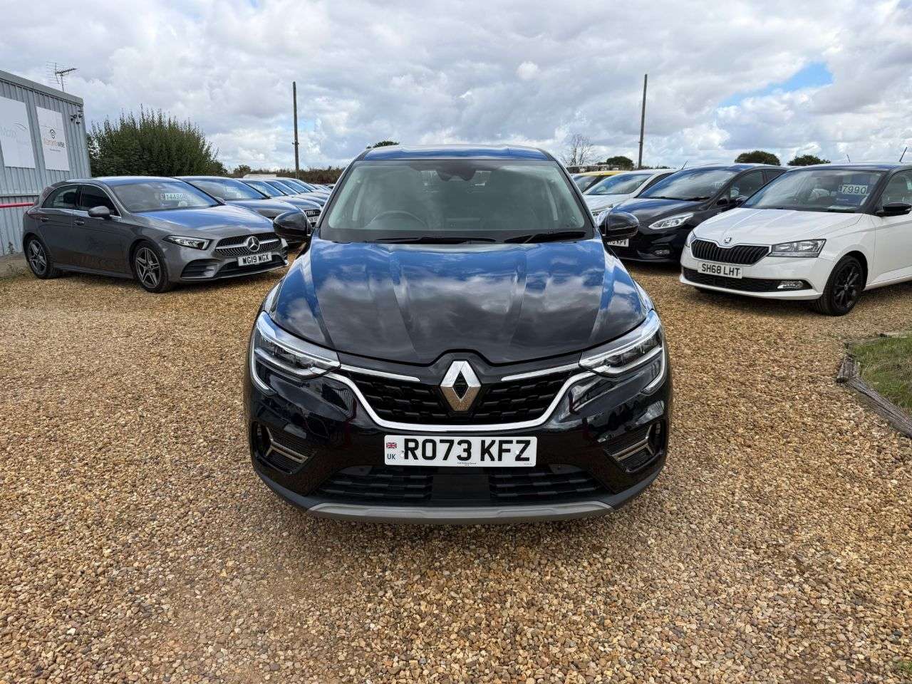 A 2023 RENAULT ARKANA 1.6 E-TECH techno SUV 5dr Petrol Hybrid Auto 2WD Euro 6 (s/s) (145 ps) A 2023 RENAULT ARKANA 1.6 E-TECH techno SUV 5dr Petrol Hybrid Auto 2WD Euro 6 (s/s) (145 ps)