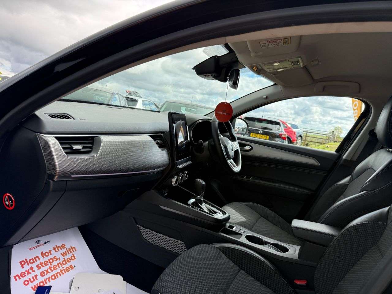 A 2023 RENAULT ARKANA 1.6 E-TECH techno SUV 5dr Petrol Hybrid Auto 2WD Euro 6 (s/s) (145 ps) A 2023 RENAULT ARKANA 1.6 E-TECH techno SUV 5dr Petrol Hybrid Auto 2WD Euro 6 (s/s) (145 ps)
