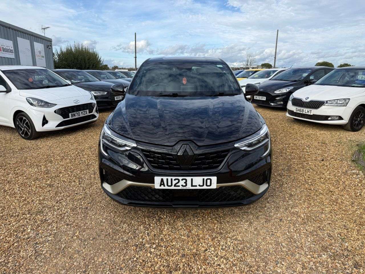 A 2023 RENAULT ARKANA 1.6 E-TECH E-Tech engineered SUV 5dr Petrol Hybrid Auto 2WD Euro 6 (s/s) (1 A 2023 RENAULT ARKANA 1.6 E-TECH E-Tech engineered SUV 5dr Petrol Hybrid Auto 2WD Euro 6 (s/s) (1