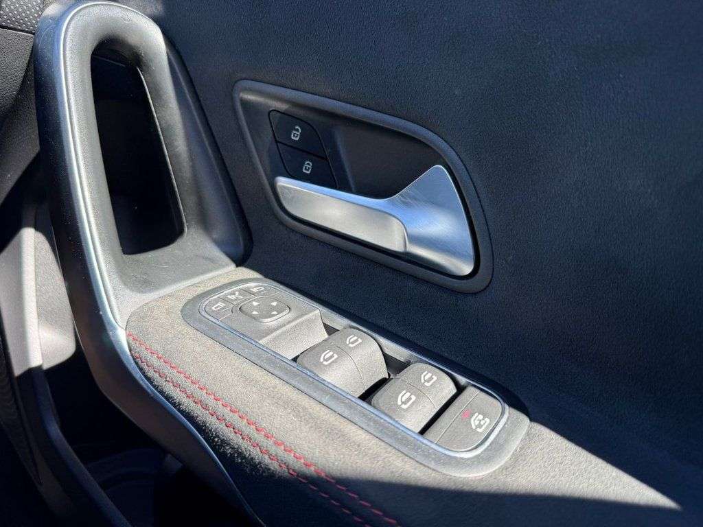 2018 MERCEDES-BENZ A CLASS 2018 MERCEDES-BENZ A CLASS