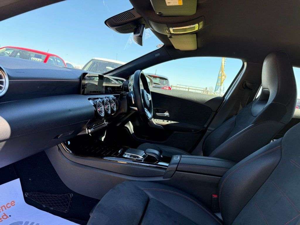 A 2018 MERCEDES-BENZ A CLASS 1.5 A180d AMG Line (Premium) Hatchback 5dr Diesel 7G-DCT Euro 6 (s/s) (116 A 2018 MERCEDES-BENZ A CLASS 1.5 A180d AMG Line (Premium) Hatchback 5dr Diesel 7G-DCT Euro 6 (s/s) (116