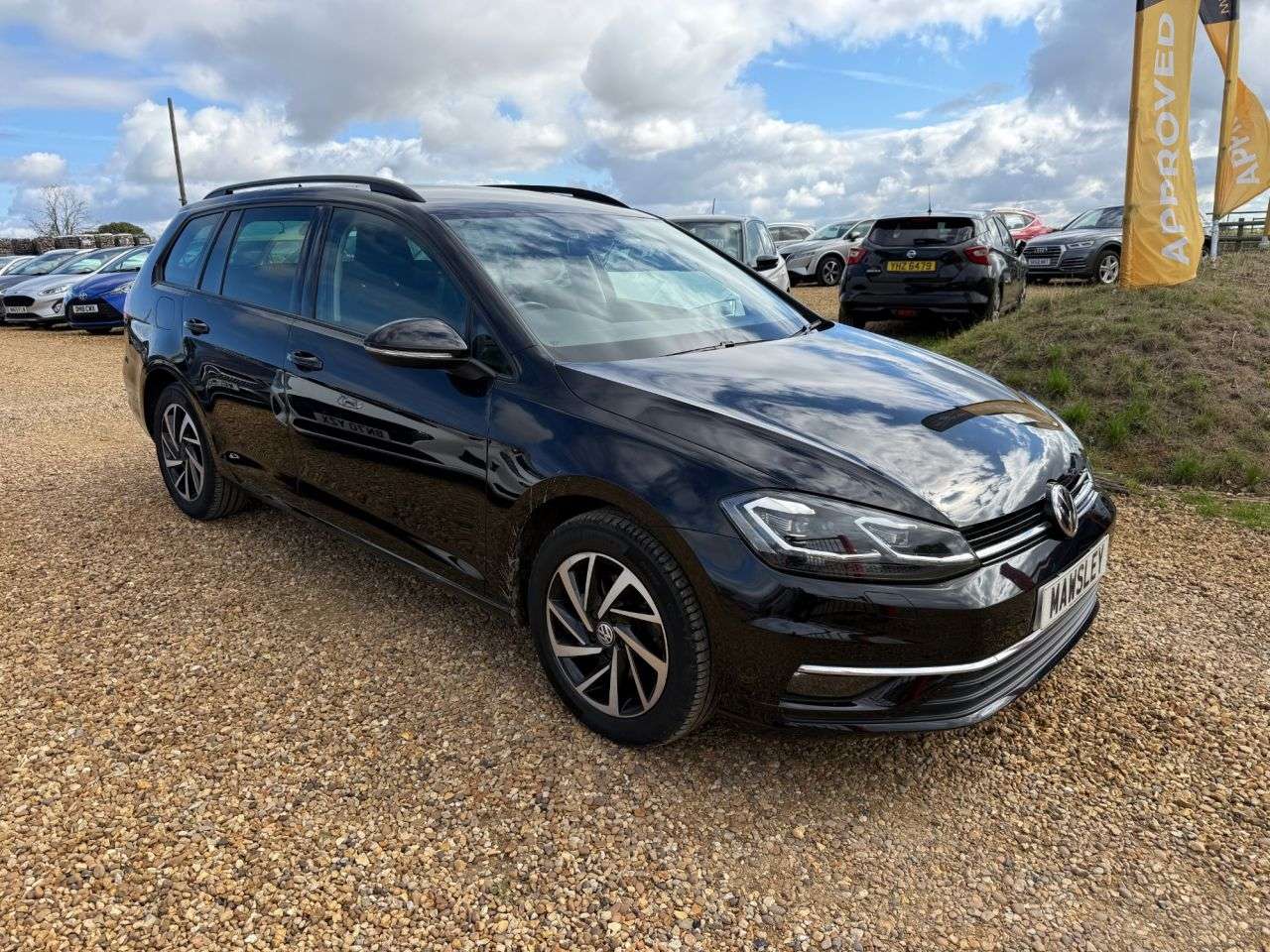 A 2020 VOLKSWAGEN GOLF 1.5 TSI EVO Match Edition Estate 5dr Petrol DSG Euro 6 (s/s) (150 ps) A 2020 VOLKSWAGEN GOLF 1.5 TSI EVO Match Edition Estate 5dr Petrol DSG Euro 6 (s/s) (150 ps)