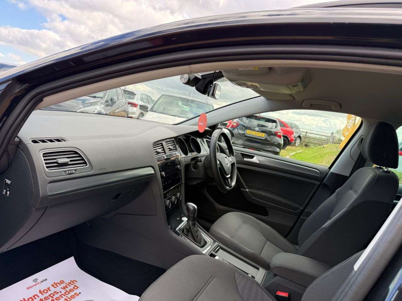 A 2020 VOLKSWAGEN GOLF 1.5 TSI EVO Match Edition Estate 5dr Petrol DSG Euro 6 (s/s) (150 ps) A 2020 VOLKSWAGEN GOLF 1.5 TSI EVO Match Edition Estate 5dr Petrol DSG Euro 6 (s/s) (150 ps)