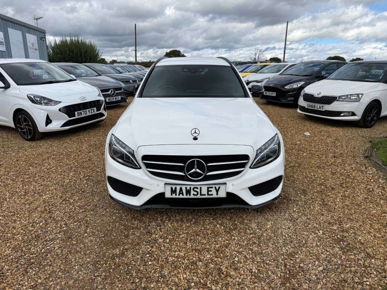 A 2016 MERCEDES-BENZ C CLASS 2.1 C220d AMG Line Estate 5dr Diesel 7G-Tronic+ Euro 6 (s/s) (170 ps) A 2016 MERCEDES-BENZ C CLASS 2.1 C220d AMG Line Estate 5dr Diesel 7G-Tronic+ Euro 6 (s/s) (170 ps)