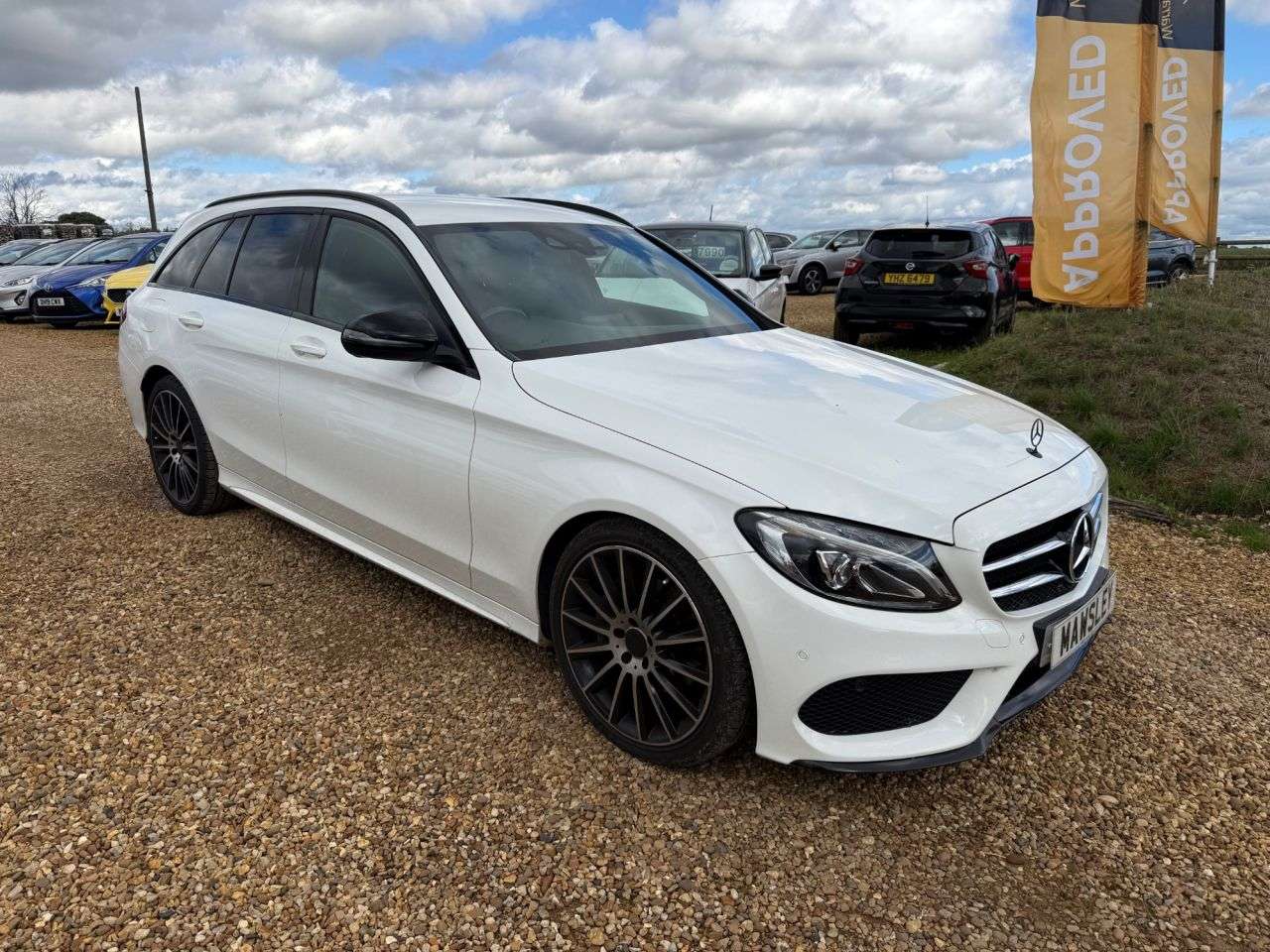 A 2016 MERCEDES-BENZ C CLASS 2.1 C220d AMG Line Estate 5dr Diesel 7G-Tronic+ Euro 6 (s/s) (170 ps) A 2016 MERCEDES-BENZ C CLASS 2.1 C220d AMG Line Estate 5dr Diesel 7G-Tronic+ Euro 6 (s/s) (170 ps)