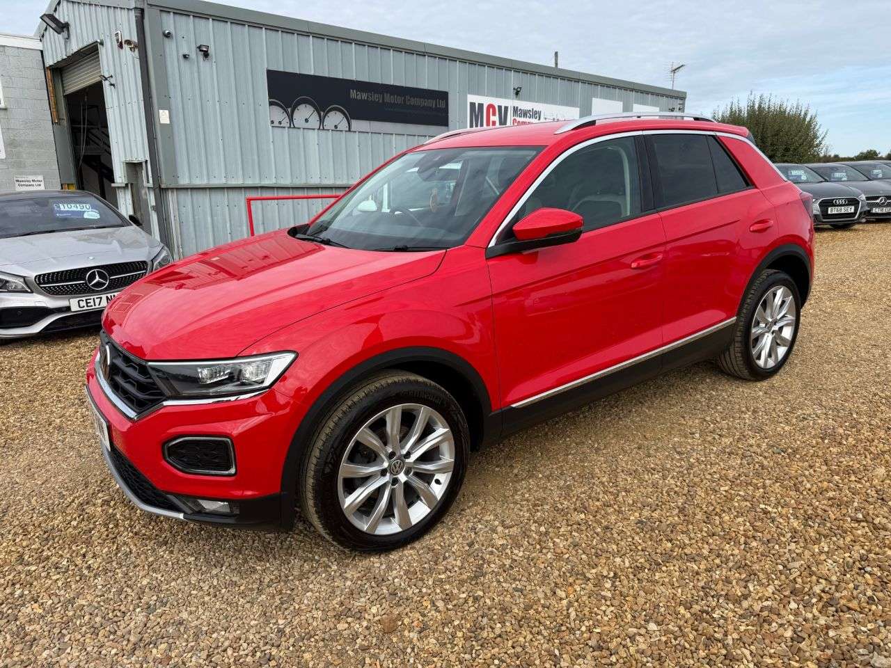 A 2019 VOLKSWAGEN T-ROC 1.0 TSI SEL SUV 5dr Petrol Manual Euro 6 (s/s) (115 ps) A 2019 VOLKSWAGEN T-ROC 1.0 TSI SEL SUV 5dr Petrol Manual Euro 6 (s/s) (115 ps)