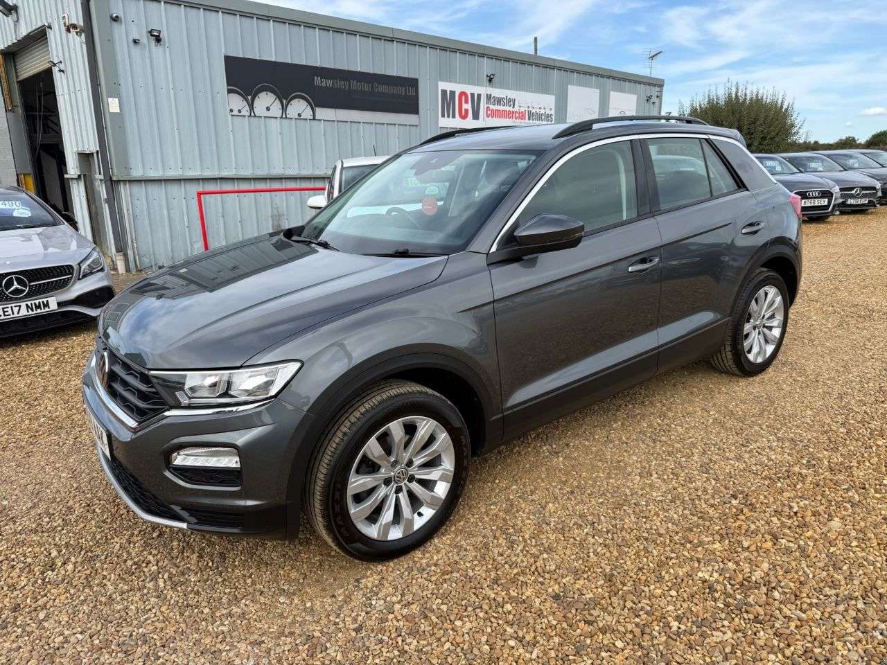 A 2019 VOLKSWAGEN T-ROC 1.0 TSI GPF SE SUV 5dr Petrol Manual Euro 6 (s/s) (115 ps) A 2019 VOLKSWAGEN T-ROC 1.0 TSI GPF SE SUV 5dr Petrol Manual Euro 6 (s/s) (115 ps)