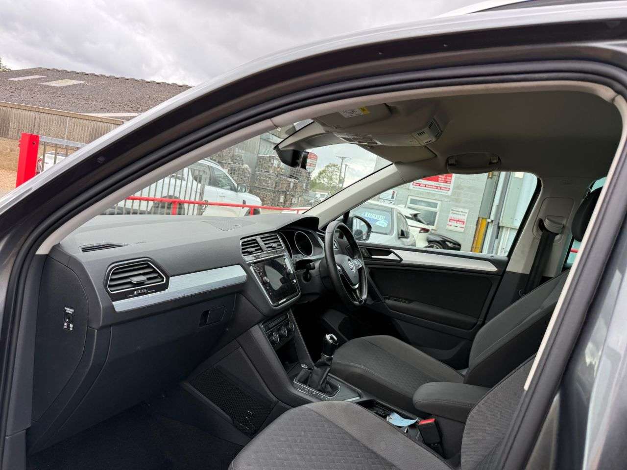 A 2019 VOLKSWAGEN TIGUAN 2.0 TDI Match SUV 5dr Diesel Manual Euro 6 (s/s) (150 ps) A 2019 VOLKSWAGEN TIGUAN 2.0 TDI Match SUV 5dr Diesel Manual Euro 6 (s/s) (150 ps)