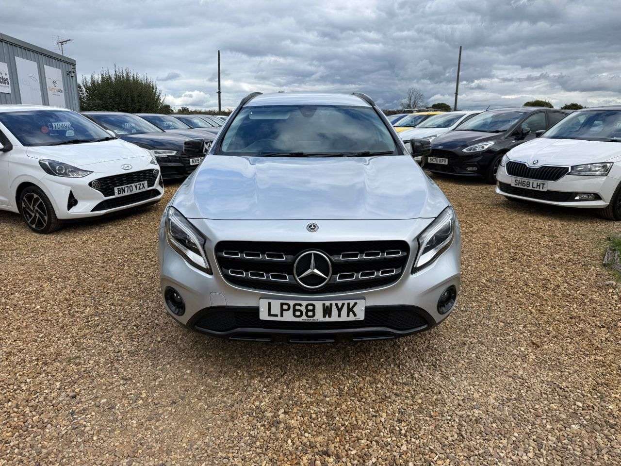A 2018 MERCEDES-BENZ GLA 1.6 GLA180 Urban Edition SUV 5dr Petrol Manual Euro 6 (s/s) (122 ps) A 2018 MERCEDES-BENZ GLA 1.6 GLA180 Urban Edition SUV 5dr Petrol Manual Euro 6 (s/s) (122 ps)