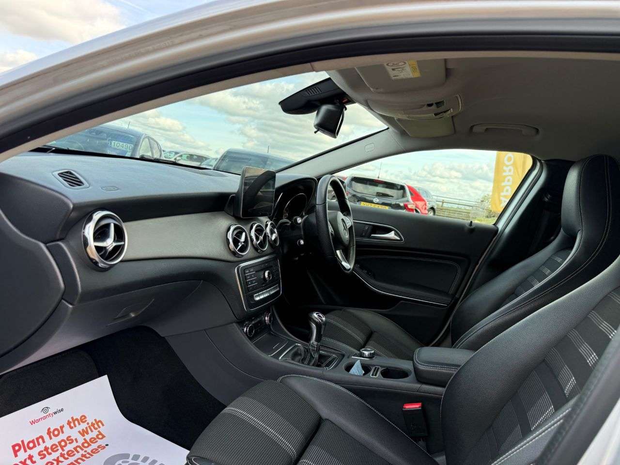 A 2018 MERCEDES-BENZ GLA 1.6 GLA180 Urban Edition SUV 5dr Petrol Manual Euro 6 (s/s) (122 ps) A 2018 MERCEDES-BENZ GLA 1.6 GLA180 Urban Edition SUV 5dr Petrol Manual Euro 6 (s/s) (122 ps)