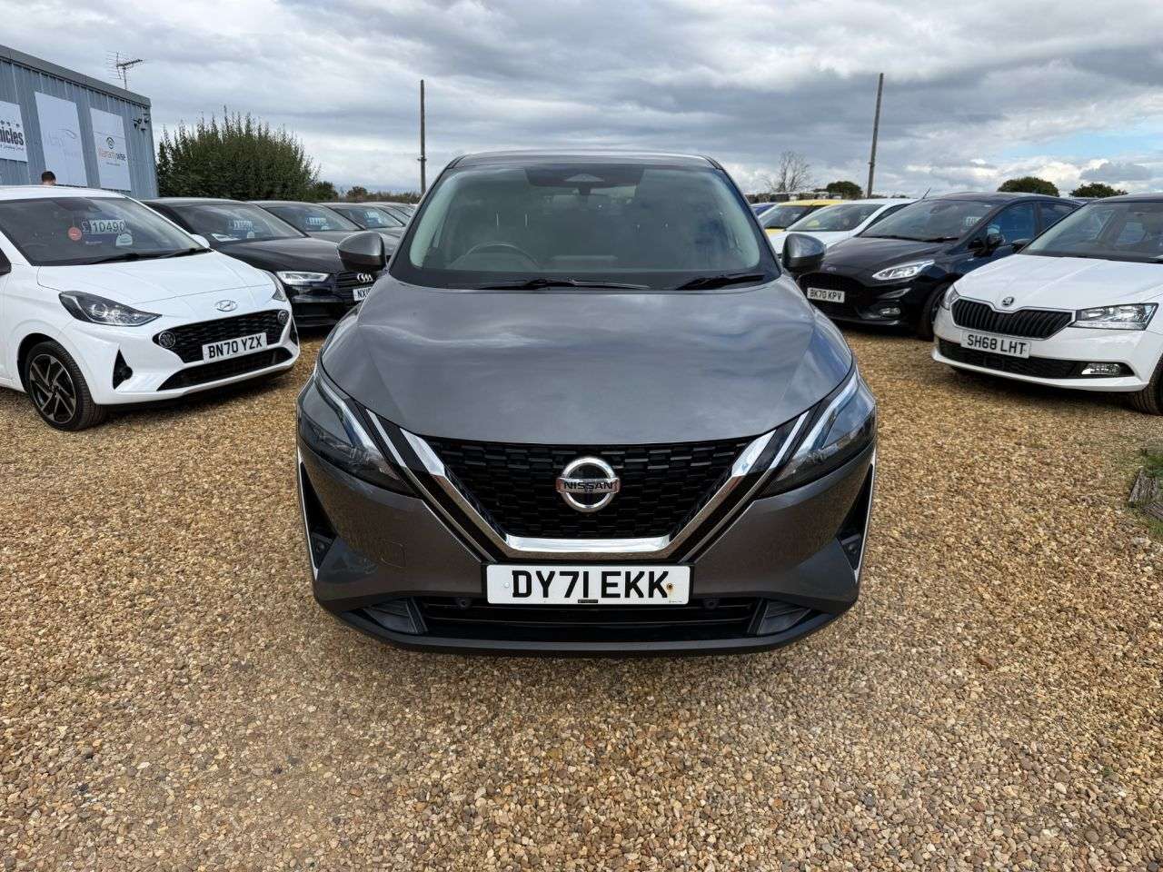 A 2021 NISSAN QASHQAI 1.3 DIG-T MHEV N-Connecta SUV 5dr Petrol Hybrid Manual Euro 6 (s/s) (140 ps A 2021 NISSAN QASHQAI 1.3 DIG-T MHEV N-Connecta SUV 5dr Petrol Hybrid Manual Euro 6 (s/s) (140 ps