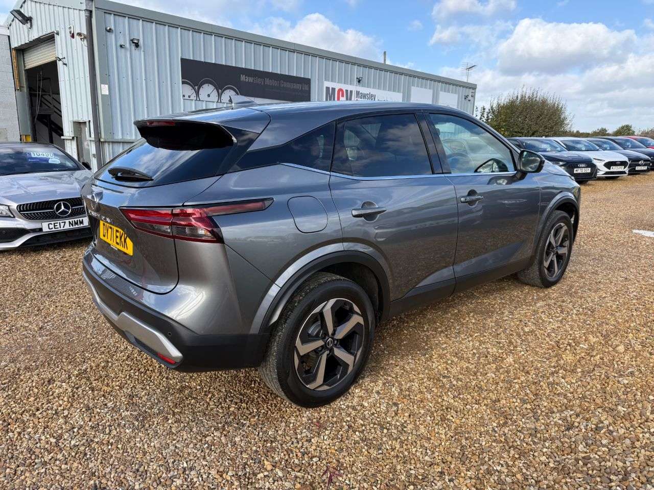 A 2021 NISSAN QASHQAI 1.3 DIG-T MHEV N-Connecta SUV 5dr Petrol Hybrid Manual Euro 6 (s/s) (140 ps A 2021 NISSAN QASHQAI 1.3 DIG-T MHEV N-Connecta SUV 5dr Petrol Hybrid Manual Euro 6 (s/s) (140 ps
