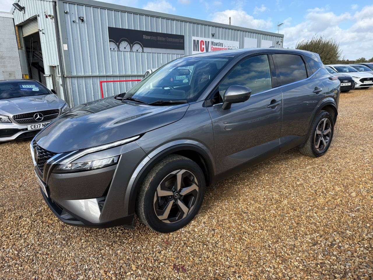 A 2021 NISSAN QASHQAI 1.3 DIG-T MHEV N-Connecta SUV 5dr Petrol Hybrid Manual Euro 6 (s/s) (140 ps A 2021 NISSAN QASHQAI 1.3 DIG-T MHEV N-Connecta SUV 5dr Petrol Hybrid Manual Euro 6 (s/s) (140 ps