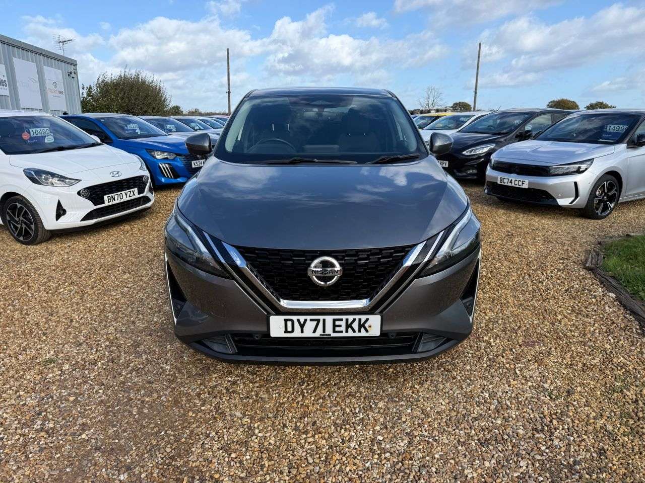 A 2021 NISSAN QASHQAI 1.3 DIG-T MHEV N-Connecta SUV 5dr Petrol Hybrid Manual Euro 6 (s/s) (140 ps A 2021 NISSAN QASHQAI 1.3 DIG-T MHEV N-Connecta SUV 5dr Petrol Hybrid Manual Euro 6 (s/s) (140 ps