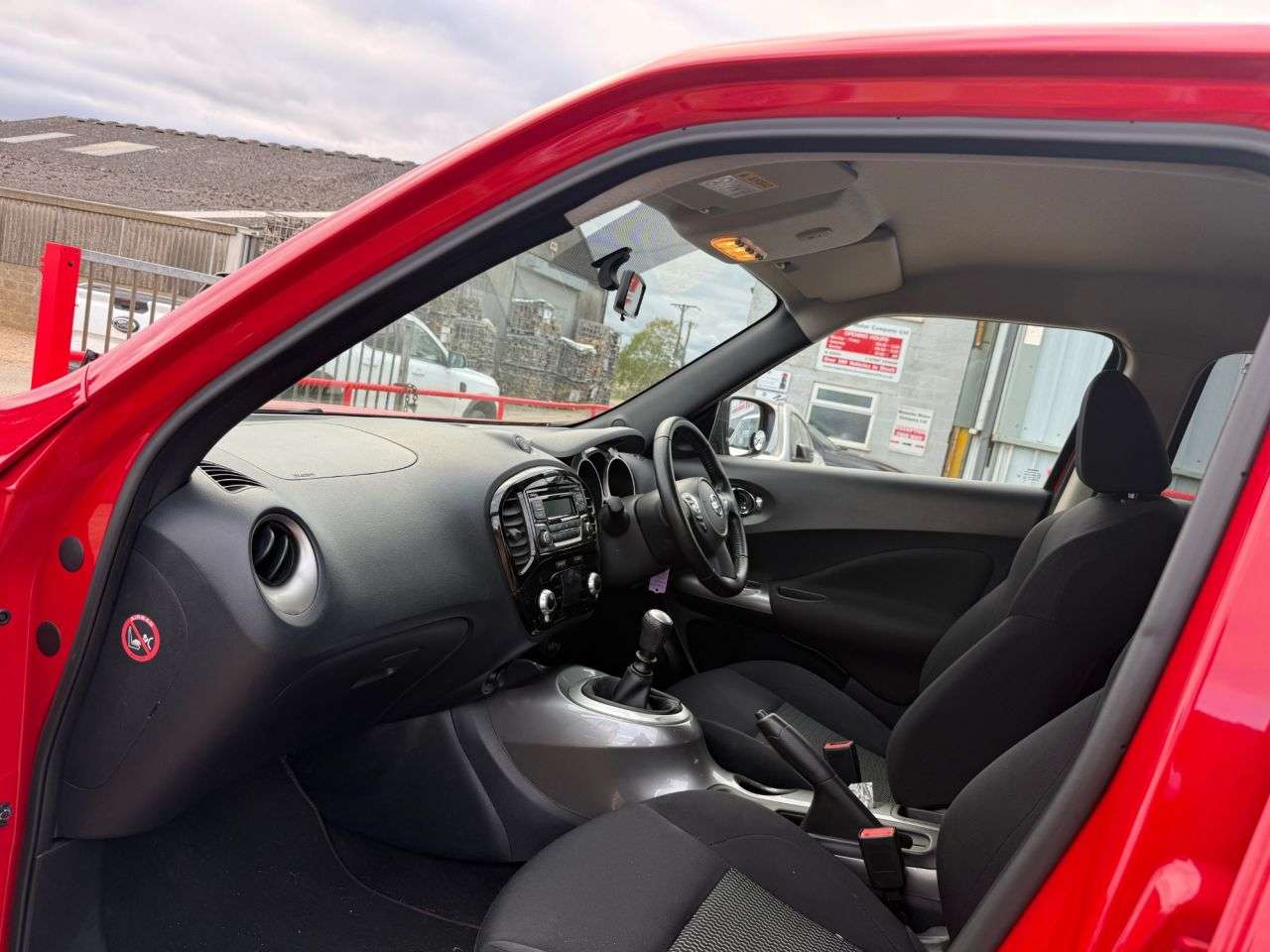 A 2016 NISSAN JUKE 1.2 DIG-T Acenta SUV 5dr Petrol Manual Euro 6 (s/s) (115 ps) A 2016 NISSAN JUKE 1.2 DIG-T Acenta SUV 5dr Petrol Manual Euro 6 (s/s) (115 ps)