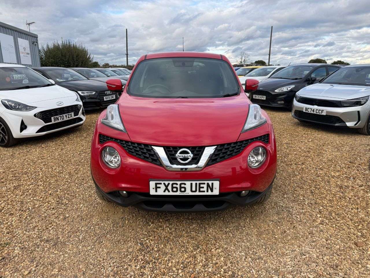 A 2016 NISSAN JUKE 1.2 DIG-T Acenta SUV 5dr Petrol Manual Euro 6 (s/s) (115 ps) A 2016 NISSAN JUKE 1.2 DIG-T Acenta SUV 5dr Petrol Manual Euro 6 (s/s) (115 ps)