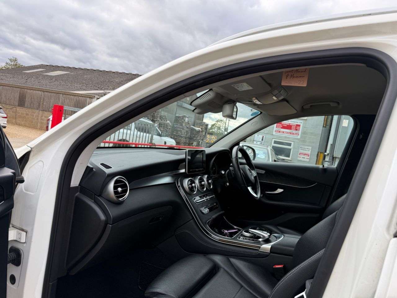 A 2017 MERCEDES-BENZ GLC 2.1 GLC220d Sport SUV 5dr Diesel G-Tronic 4MATIC Euro 6 (s/s) (170 ps) A 2017 MERCEDES-BENZ GLC 2.1 GLC220d Sport SUV 5dr Diesel G-Tronic 4MATIC Euro 6 (s/s) (170 ps)
