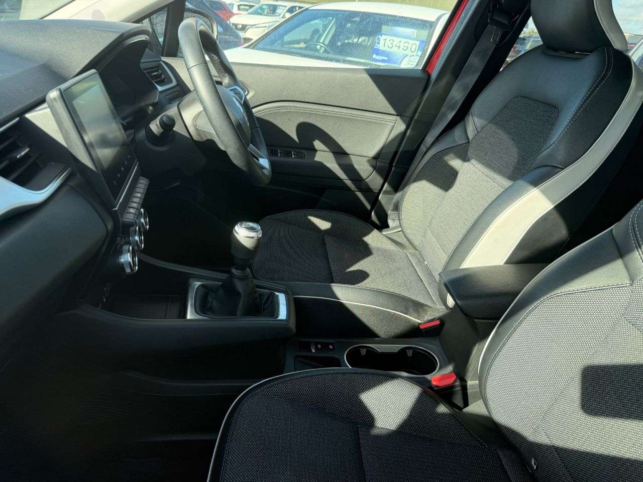 A 2023 RENAULT CAPTUR 1.0 TCe techno SUV 5dr Petrol Manual Euro 6 (s/s) (90 ps) A 2023 RENAULT CAPTUR 1.0 TCe techno SUV 5dr Petrol Manual Euro 6 (s/s) (90 ps)