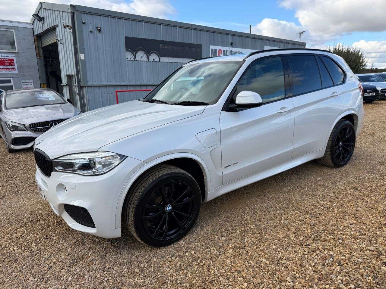 A 2017 BMW X5 2.0 40e 9.0kWh M Sport SUV 5dr Petrol Plug-in Hybrid Auto xDrive Euro 6 (s/ A 2017 BMW X5 2.0 40e 9.0kWh M Sport SUV 5dr Petrol Plug-in Hybrid Auto xDrive Euro 6 (s/
