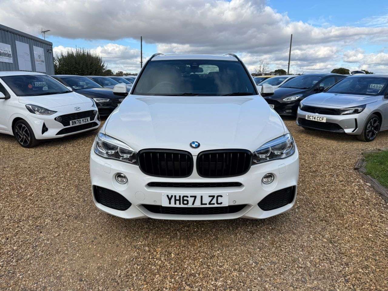 A 2017 BMW X5 2.0 40e 9.0kWh M Sport SUV 5dr Petrol Plug-in Hybrid Auto xDrive Euro 6 (s/ A 2017 BMW X5 2.0 40e 9.0kWh M Sport SUV 5dr Petrol Plug-in Hybrid Auto xDrive Euro 6 (s/