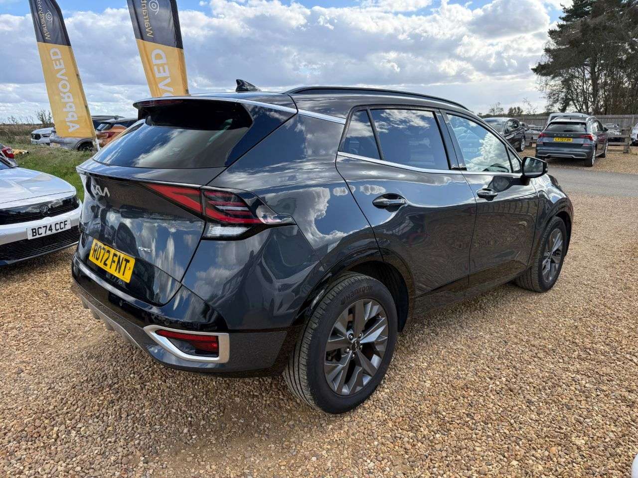 A 2022 KIA SPORTAGE 1.6 h T-GDi GT-Line SUV 5dr Petrol Hybrid Auto Euro 6 (s/s) (226 bhp) A 2022 KIA SPORTAGE 1.6 h T-GDi GT-Line SUV 5dr Petrol Hybrid Auto Euro 6 (s/s) (226 bhp)