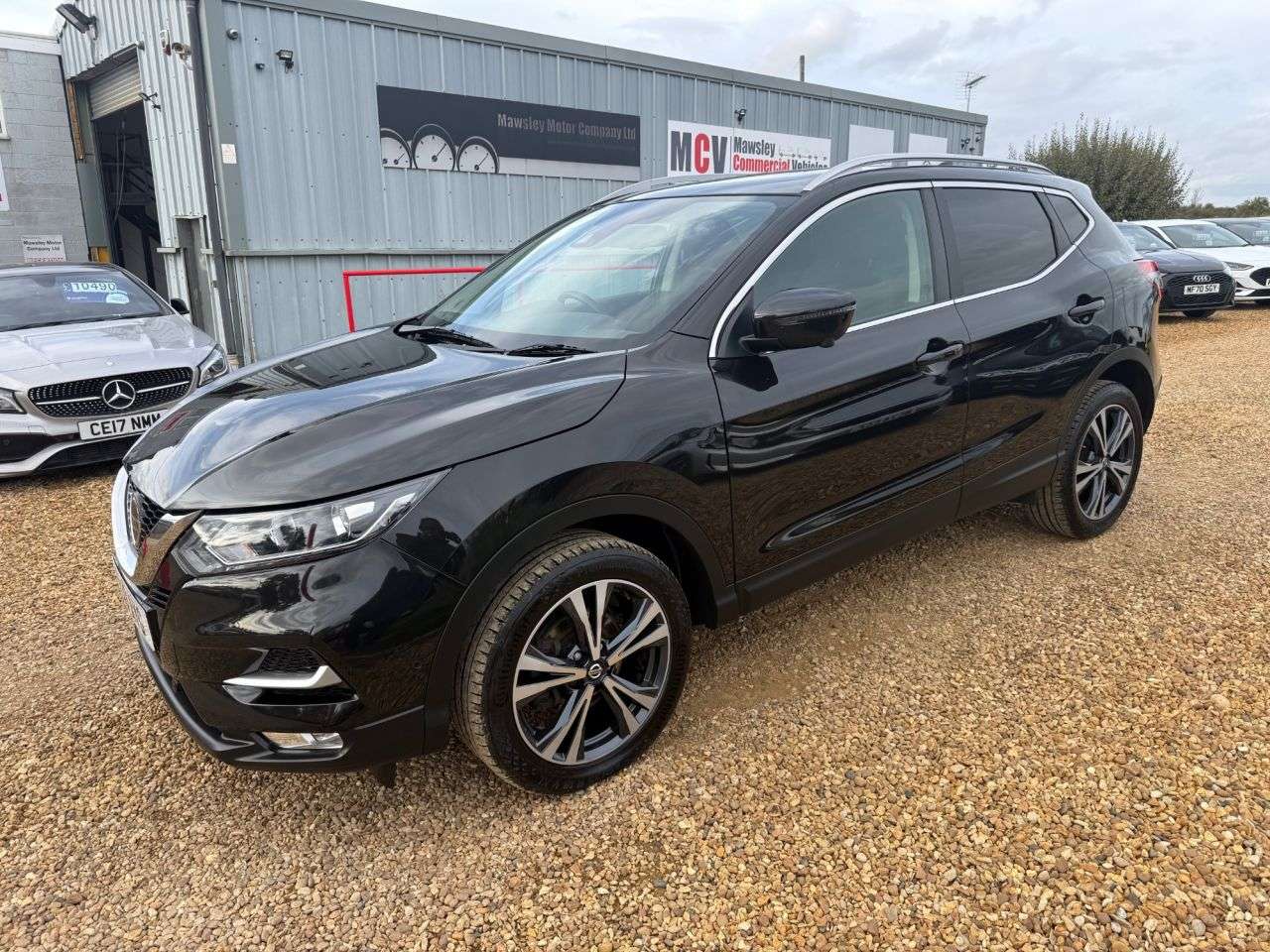 A 2019 NISSAN QASHQAI 1.3 DIG-T N-Connecta SUV 5dr Petrol Manual Euro 6 (s/s) (140 ps) A 2019 NISSAN QASHQAI 1.3 DIG-T N-Connecta SUV 5dr Petrol Manual Euro 6 (s/s) (140 ps)