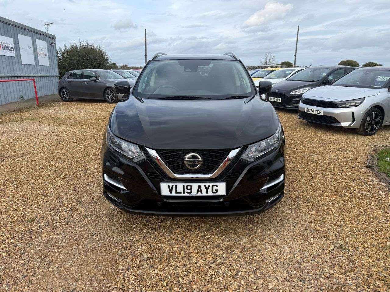 A 2019 NISSAN QASHQAI 1.3 DIG-T N-Connecta SUV 5dr Petrol Manual Euro 6 (s/s) (140 ps) A 2019 NISSAN QASHQAI 1.3 DIG-T N-Connecta SUV 5dr Petrol Manual Euro 6 (s/s) (140 ps)