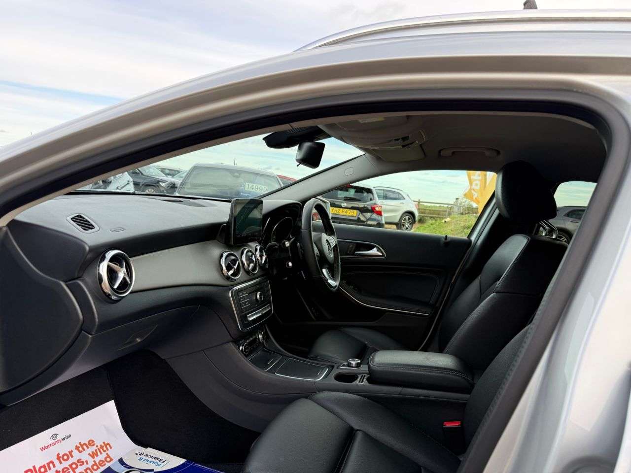 A 2018 MERCEDES-BENZ GLA 2.1 GLA200d Sport (Executive) SUV 5dr Diesel 7G-DCT Euro 6 (s/s) (136 ps) A 2018 MERCEDES-BENZ GLA 2.1 GLA200d Sport (Executive) SUV 5dr Diesel 7G-DCT Euro 6 (s/s) (136 ps)