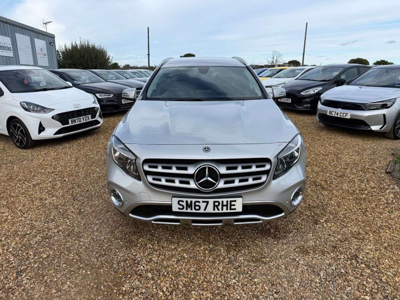 A 2018 MERCEDES-BENZ GLA 2.1 GLA200d Sport (Executive) SUV 5dr Diesel 7G-DCT Euro 6 (s/s) (136 ps) A 2018 MERCEDES-BENZ GLA 2.1 GLA200d Sport (Executive) SUV 5dr Diesel 7G-DCT Euro 6 (s/s) (136 ps)