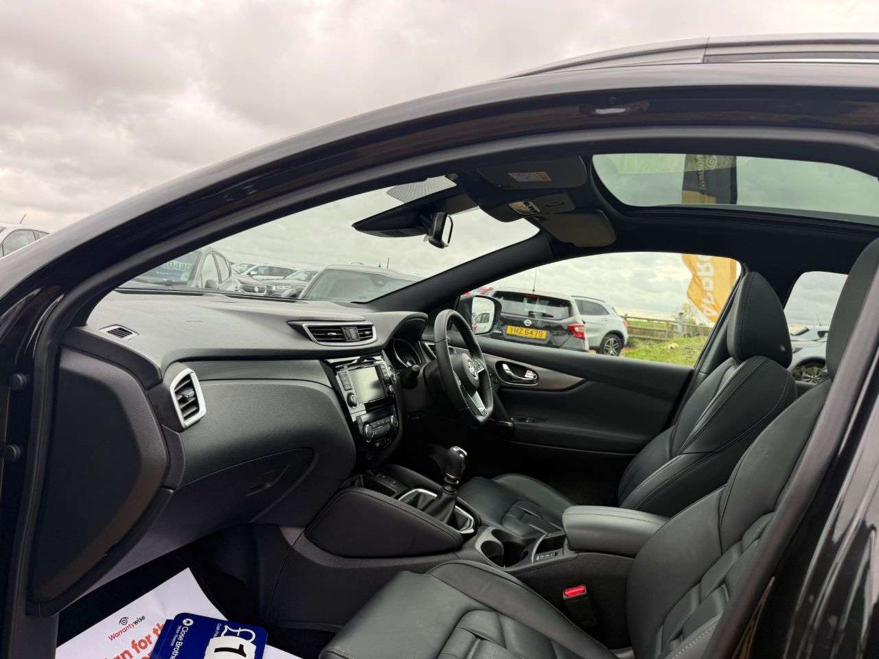A 2019 NISSAN QASHQAI 1.3 DIG-T Tekna+ SUV 5dr Petrol Manual Euro 6 (s/s) (140 ps) A 2019 NISSAN QASHQAI 1.3 DIG-T Tekna+ SUV 5dr Petrol Manual Euro 6 (s/s) (140 ps)