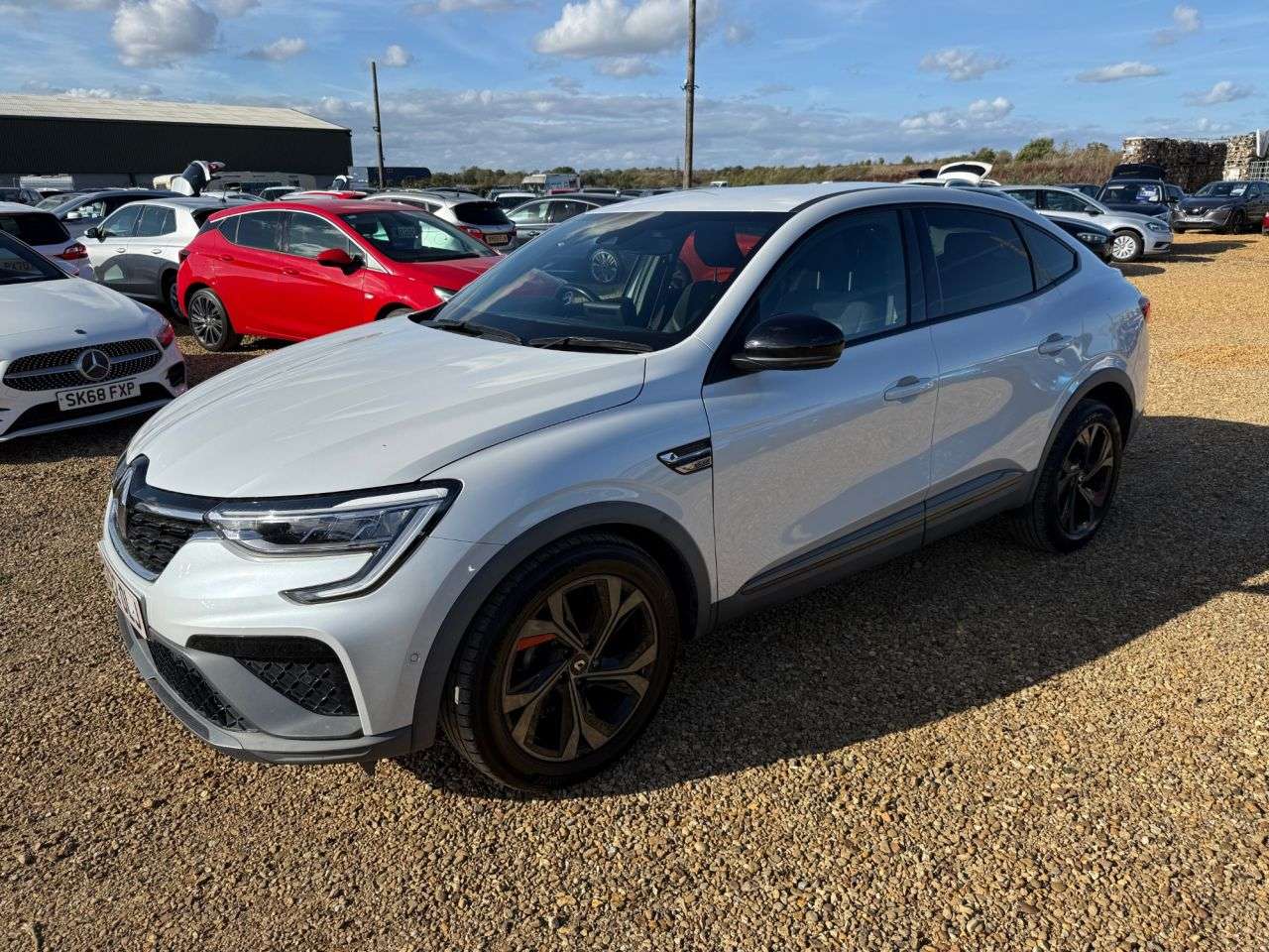 A 2022 RENAULT ARKANA 1.3 TCe MHEV r.s. line SUV 5dr Petrol EDC 2WD Euro 6 (s/s) (140 ps) A 2022 RENAULT ARKANA 1.3 TCe MHEV r.s. line SUV 5dr Petrol EDC 2WD Euro 6 (s/s) (140 ps)