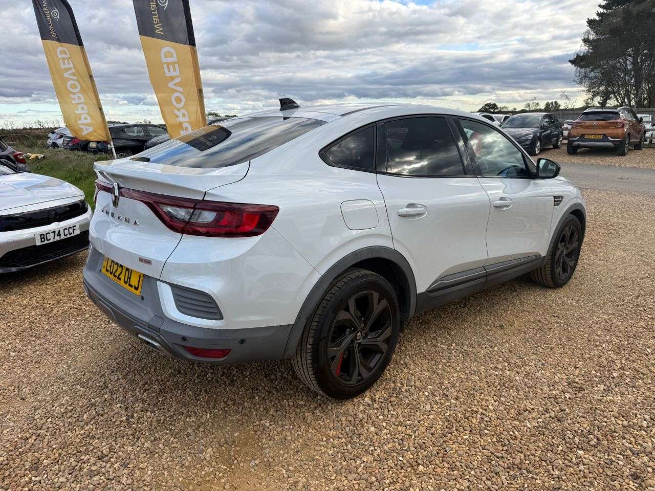A 2022 RENAULT ARKANA 1.3 TCe MHEV r.s. line SUV 5dr Petrol EDC 2WD Euro 6 (s/s) (140 ps) A 2022 RENAULT ARKANA 1.3 TCe MHEV r.s. line SUV 5dr Petrol EDC 2WD Euro 6 (s/s) (140 ps)