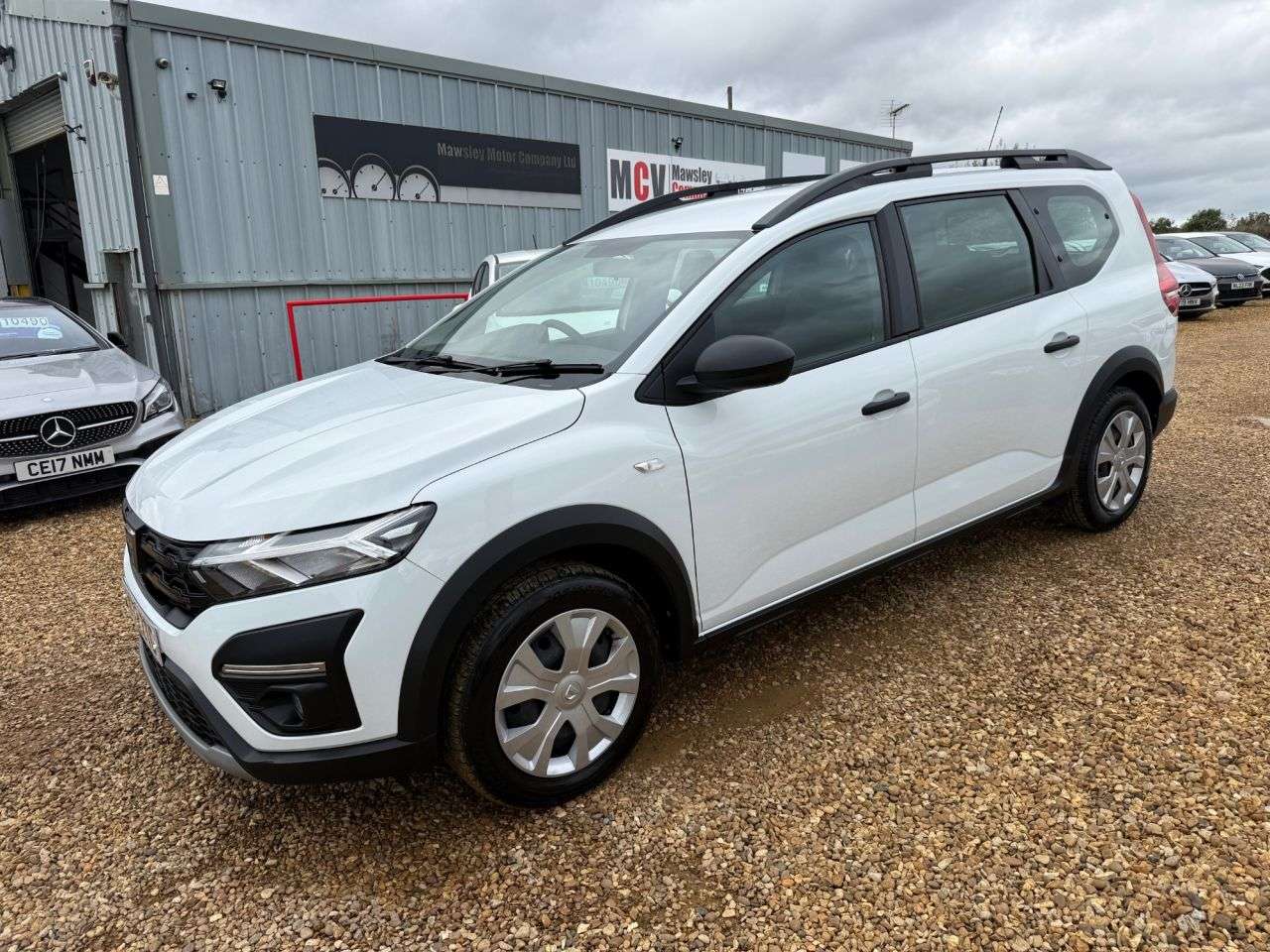 A 2022 DACIA JOGGER 1.0 TCe Essential MPV 5dr Petrol Manual Euro 6 (s/s) (110 ps) A 2022 DACIA JOGGER 1.0 TCe Essential MPV 5dr Petrol Manual Euro 6 (s/s) (110 ps)