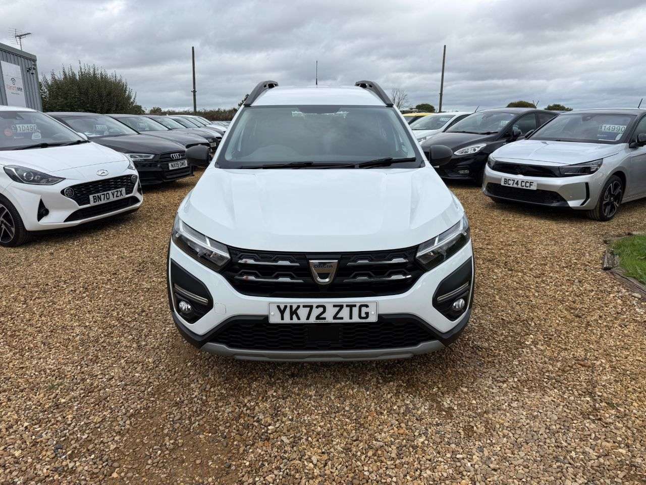 A 2022 DACIA JOGGER 1.0 TCe Essential MPV 5dr Petrol Manual Euro 6 (s/s) (110 ps) A 2022 DACIA JOGGER 1.0 TCe Essential MPV 5dr Petrol Manual Euro 6 (s/s) (110 ps)