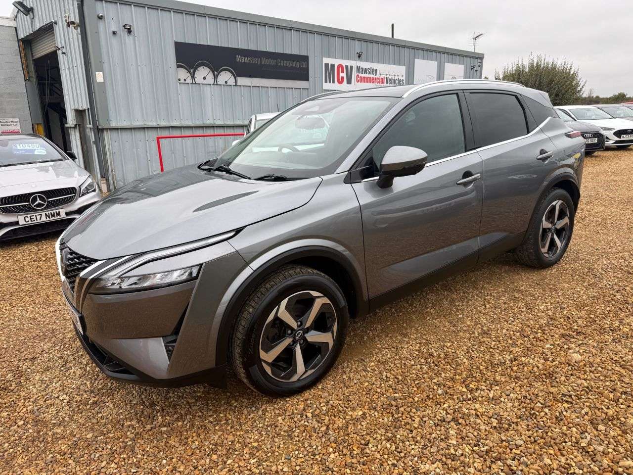 A 2022 NISSAN QASHQAI 1.3 DIG-T MHEV N-Connecta SUV 5dr Petrol Hybrid Manual Euro 6 (s/s) (140 ps A 2022 NISSAN QASHQAI 1.3 DIG-T MHEV N-Connecta SUV 5dr Petrol Hybrid Manual Euro 6 (s/s) (140 ps