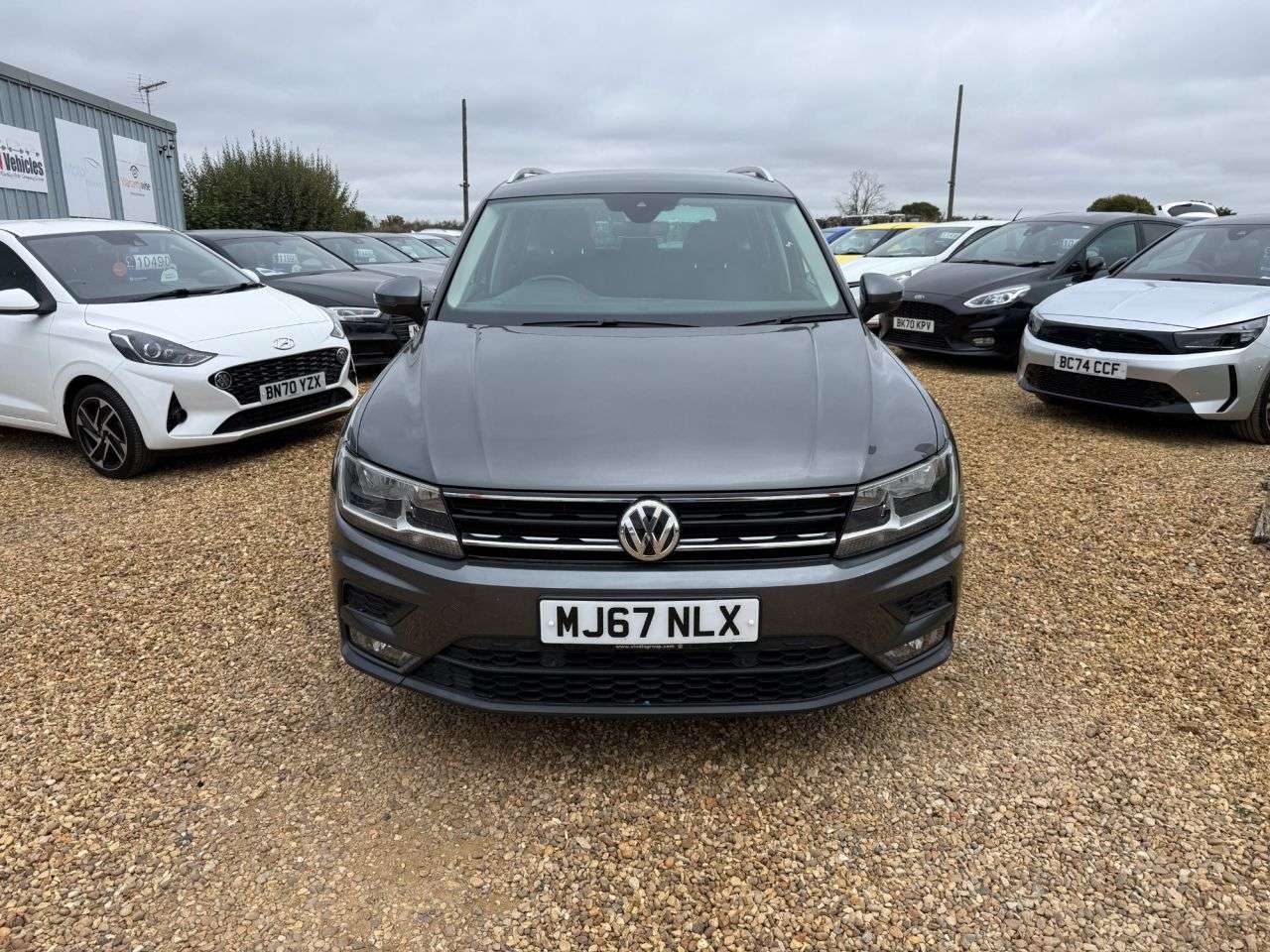 A 2017 VOLKSWAGEN TIGUAN 1.4 TSI SE SUV 5dr Petrol Manual Euro 6 (s/s) (150 ps) A 2017 VOLKSWAGEN TIGUAN 1.4 TSI SE SUV 5dr Petrol Manual Euro 6 (s/s) (150 ps)