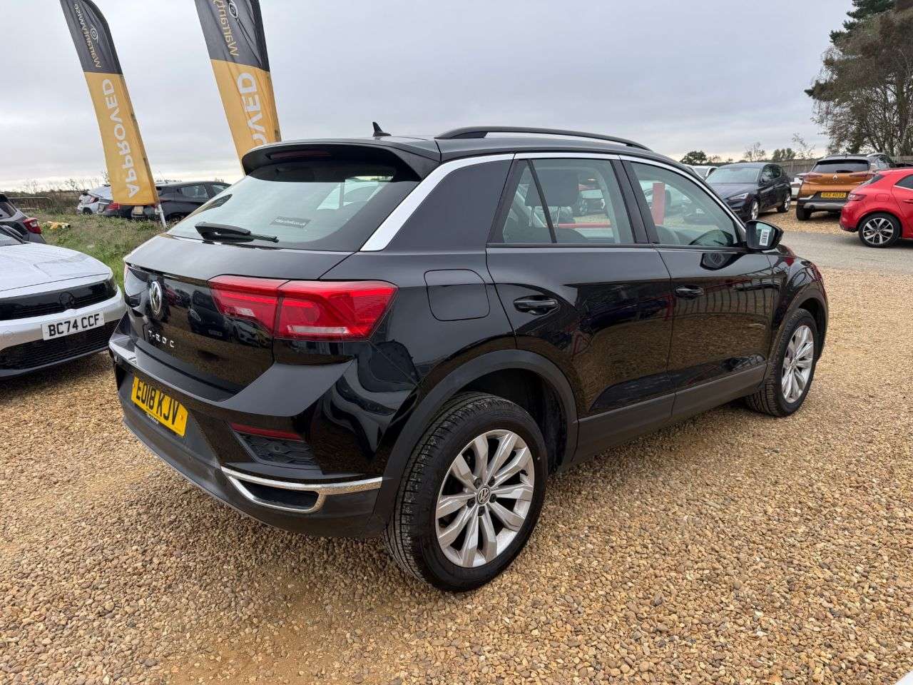 A 2018 VOLKSWAGEN T-ROC 1.5 TSI EVO SE SUV 5dr Petrol Manual Euro 6 (s/s) (150 ps) A 2018 VOLKSWAGEN T-ROC 1.5 TSI EVO SE SUV 5dr Petrol Manual Euro 6 (s/s) (150 ps)