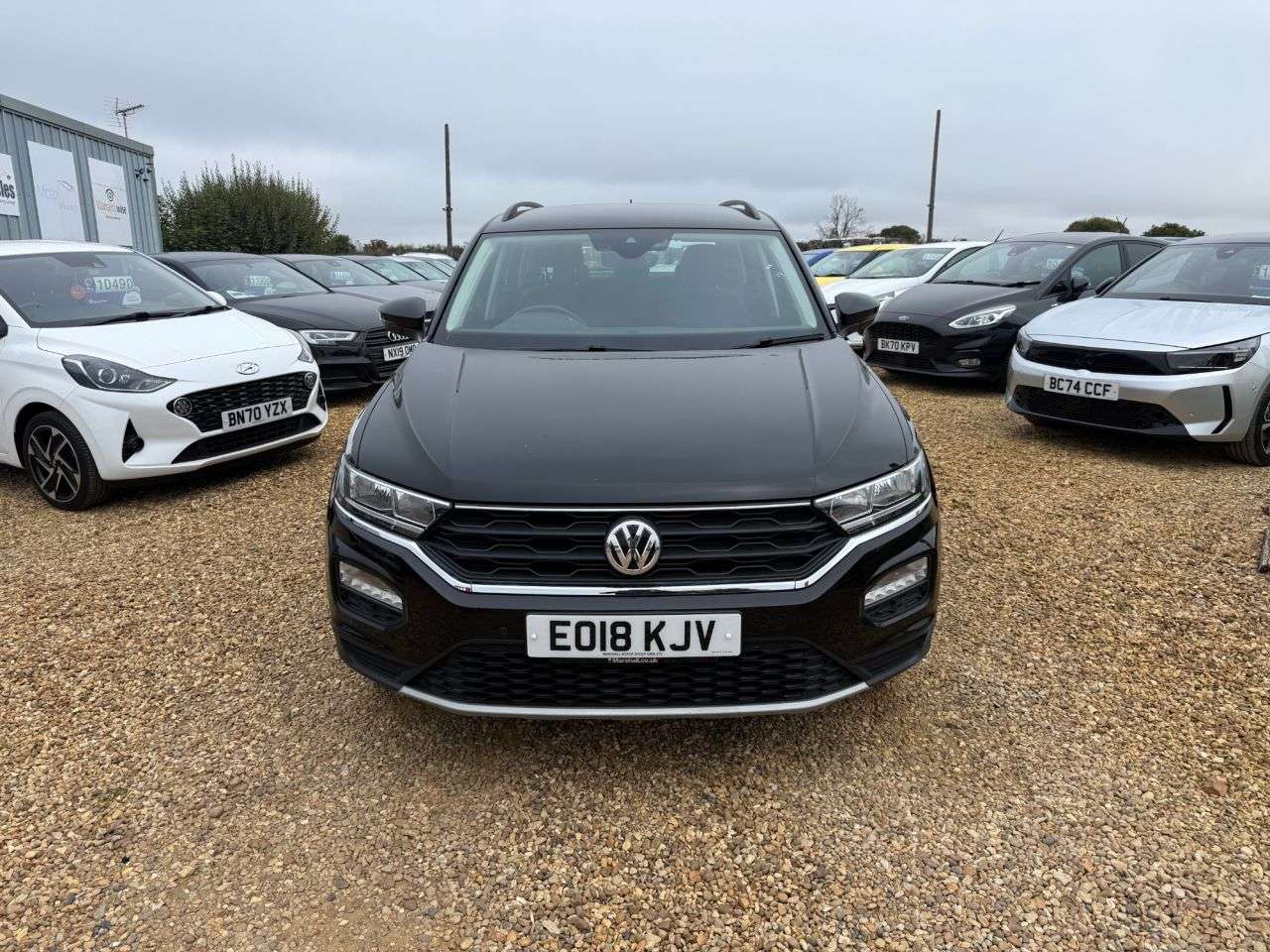A 2018 VOLKSWAGEN T-ROC 1.5 TSI EVO SE SUV 5dr Petrol Manual Euro 6 (s/s) (150 ps) A 2018 VOLKSWAGEN T-ROC 1.5 TSI EVO SE SUV 5dr Petrol Manual Euro 6 (s/s) (150 ps)
