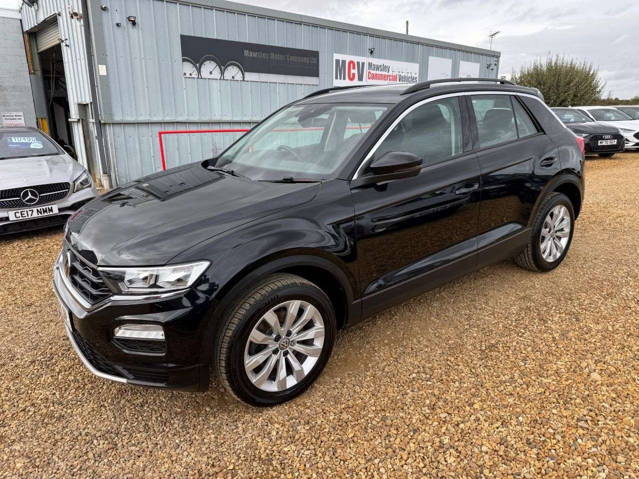 A 2018 VOLKSWAGEN T-ROC 1.5 TSI EVO SE SUV 5dr Petrol Manual Euro 6 (s/s) (150 ps) A 2018 VOLKSWAGEN T-ROC 1.5 TSI EVO SE SUV 5dr Petrol Manual Euro 6 (s/s) (150 ps)