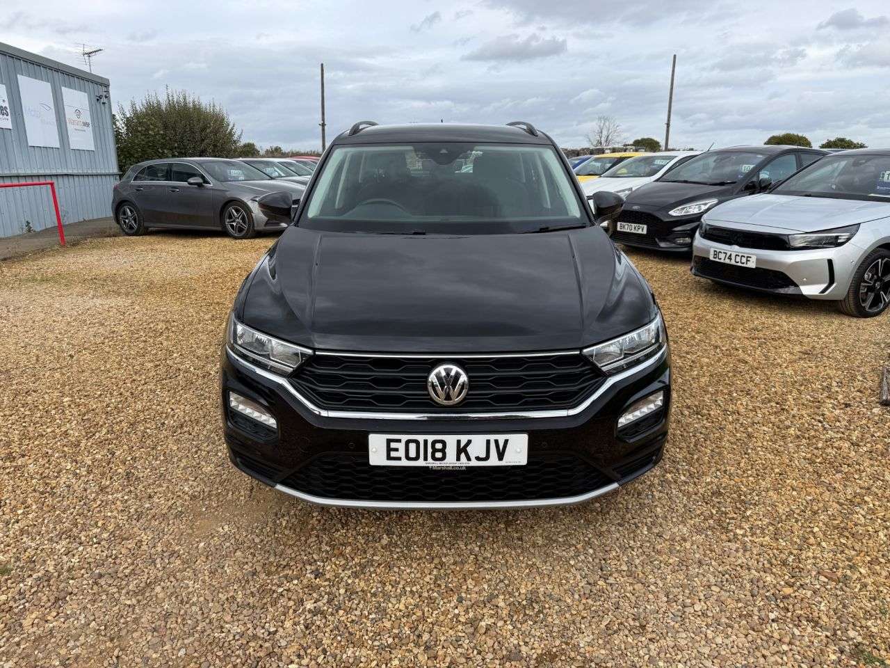 A 2018 VOLKSWAGEN T-ROC 1.5 TSI EVO SE SUV 5dr Petrol Manual Euro 6 (s/s) (150 ps) A 2018 VOLKSWAGEN T-ROC 1.5 TSI EVO SE SUV 5dr Petrol Manual Euro 6 (s/s) (150 ps)