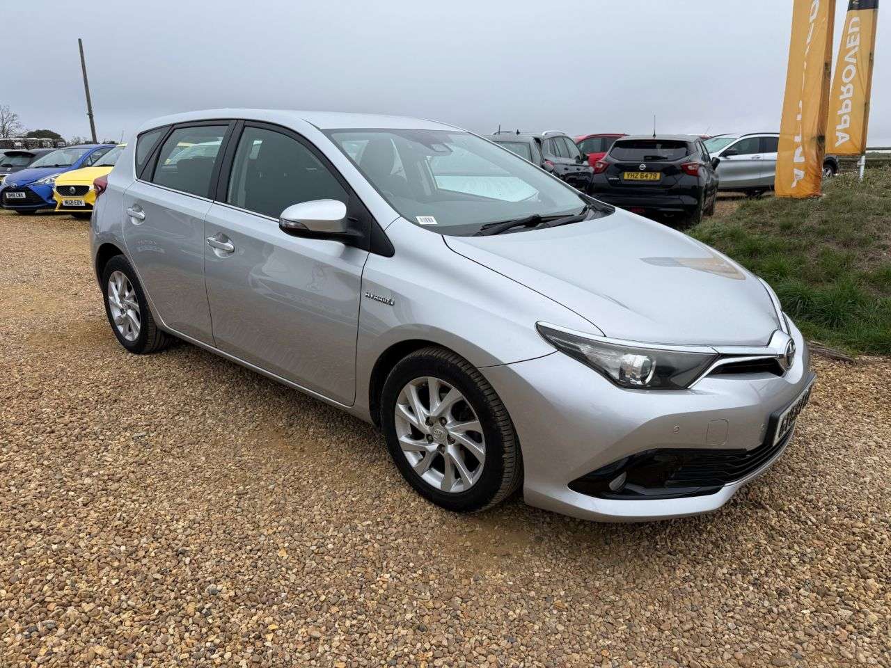 A 2019 TOYOTA AURIS 1.8 VVT-h Icon Tech Hatchback 5dr Petrol Hybrid CVT Euro 6 (s/s) (136 ps) A 2019 TOYOTA AURIS 1.8 VVT-h Icon Tech Hatchback 5dr Petrol Hybrid CVT Euro 6 (s/s) (136 ps)