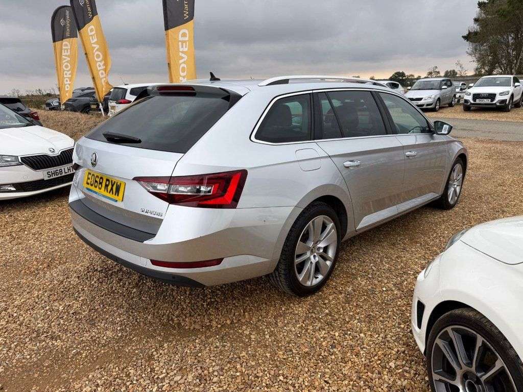 A 2018 SKODA SUPERB 2.0 TDI SE L Executive Estate 5dr Diesel Manual Euro 6 (s/s) (150 ps) A 2018 SKODA SUPERB 2.0 TDI SE L Executive Estate 5dr Diesel Manual Euro 6 (s/s) (150 ps)